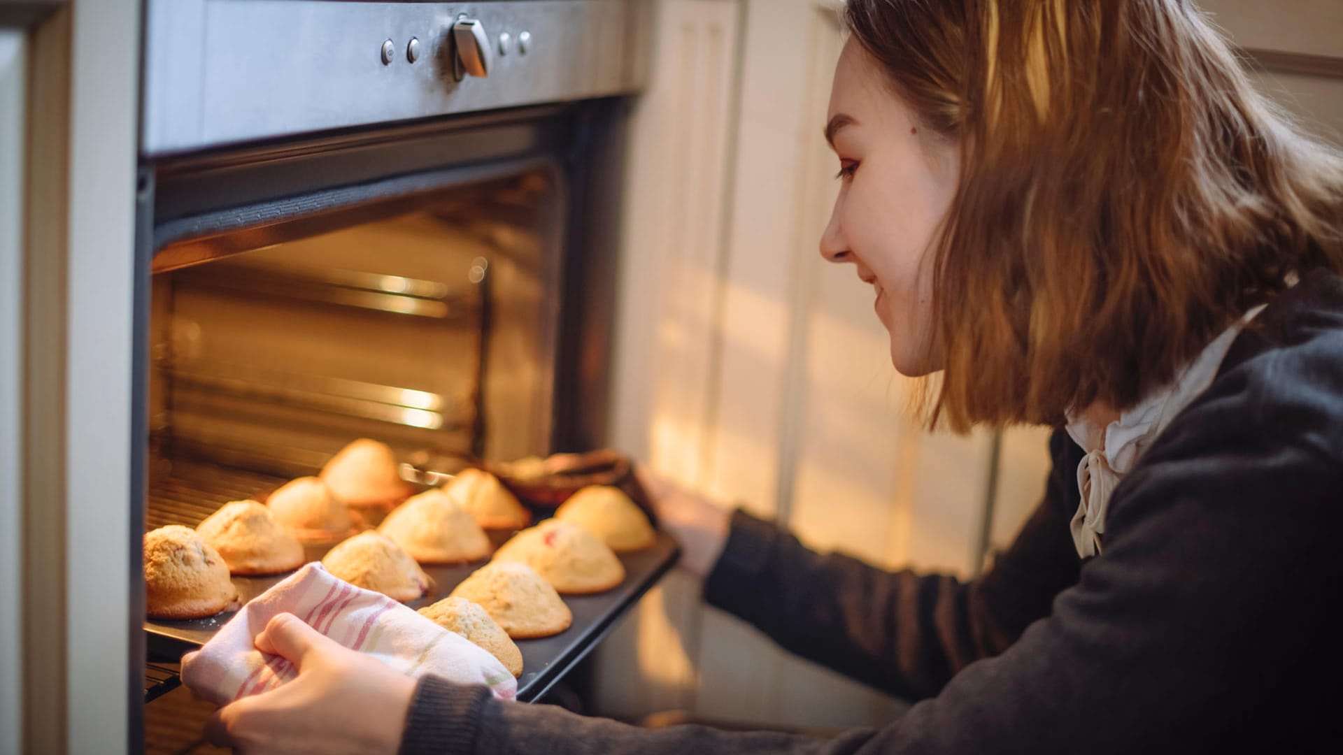 Backen: Wird das Gebäck anfangs auf ein warmes Blech gestellt, kann es misslingen.