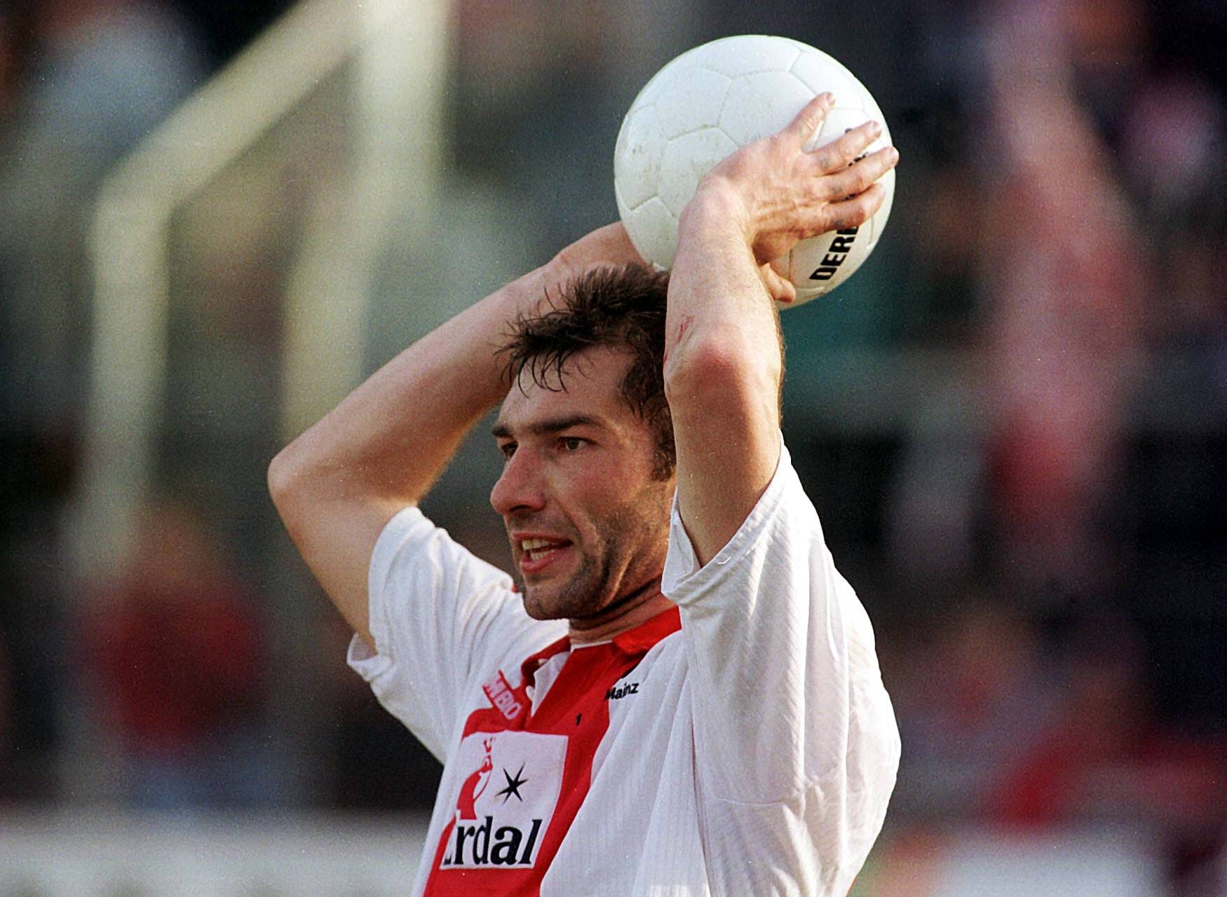 Peter Neustädter (1994-2005): Peter Neustädter spielte zehn Jahre in der ersten Mannschaft des FSV Mainz 05. In der Aufstiegssaison bestritt der Innenverteidiger aber nur noch ein Spiel. Heute ist er Trainer im Nachwuchsleistungszentrum des SV Wehen Wiesbaden.