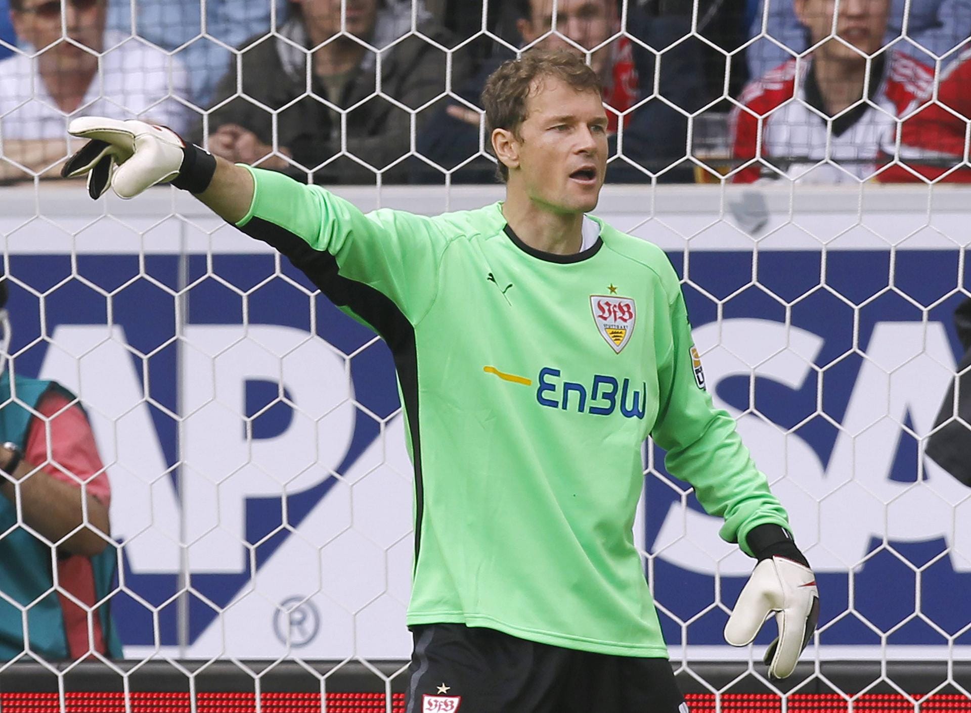 Jens Lehmann: Der ehemalige Torhüter hütete von 2008 bis 2010 das Tor des VfB Stuttgart. Lehmann erwarb später eine Trainer-Lizenz und fungierte als Co-Trainer bei Arsenal sowie Augsburg und war Teil des Aufsichtsrats von Hauptstadtklub Hertha BSC.