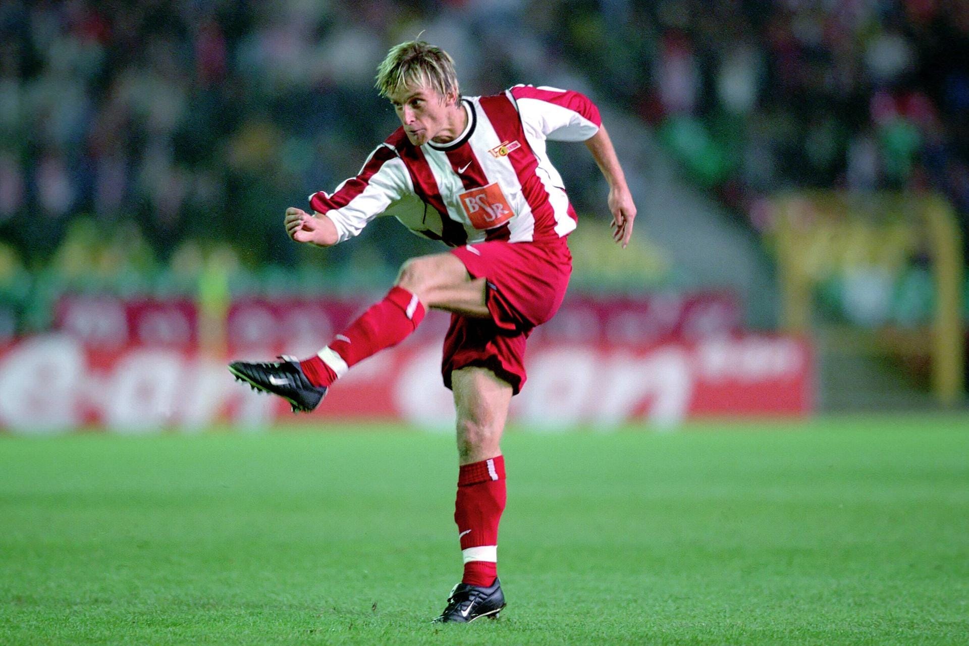 Ronny Nikol (1997-2003): Der Deutsche war während seiner Laufbahn auf der linken Außenseite aktiv. Nach 196 Spielen im rot-weißen Trikot, besitzt er heute die Hallen-Fußballarena "BoBo" in Berlin.