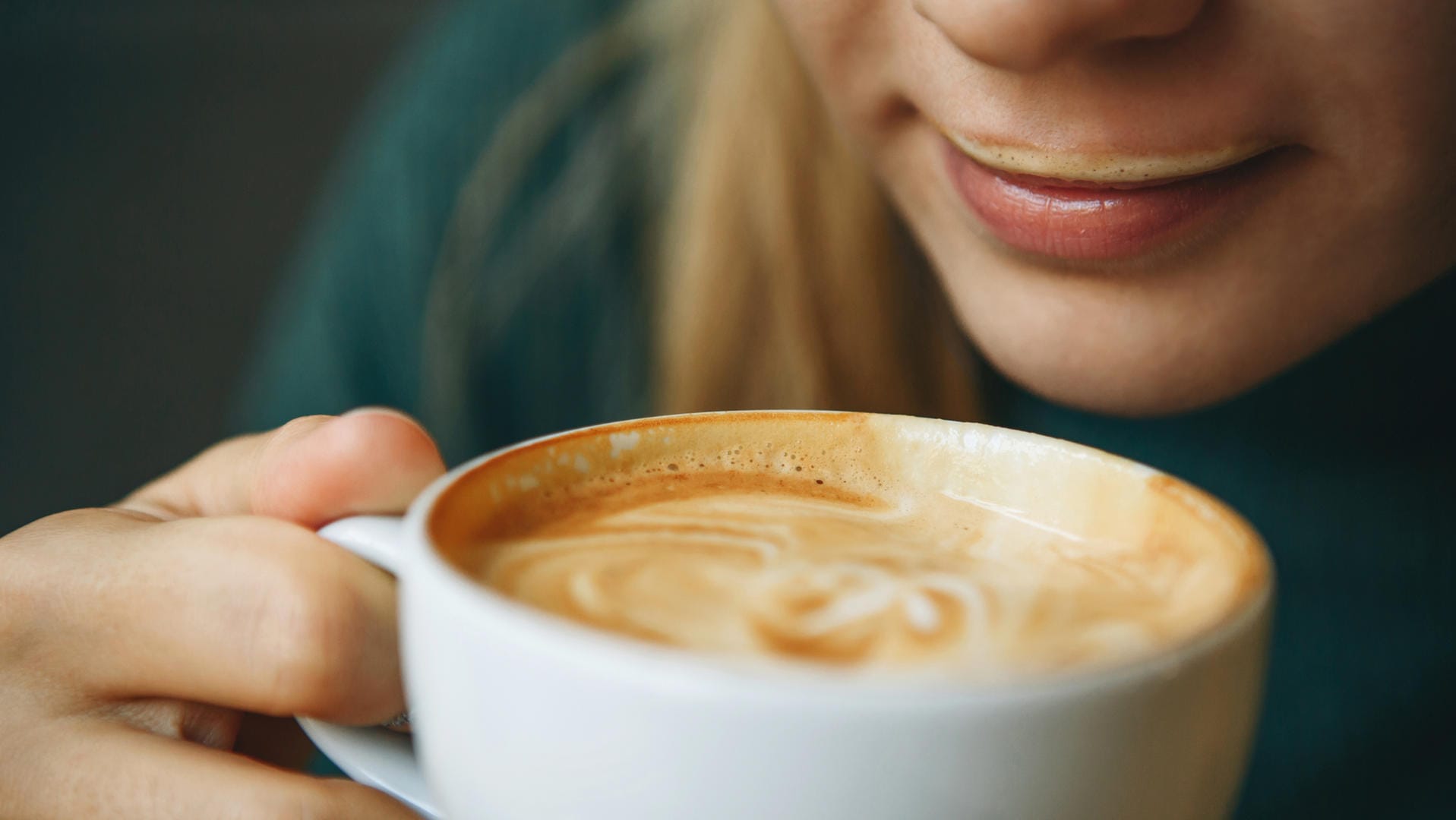 Cappuccino: Der Milchschaum ist ein wichtiger Bestandteil dieser Kaffeevariante.