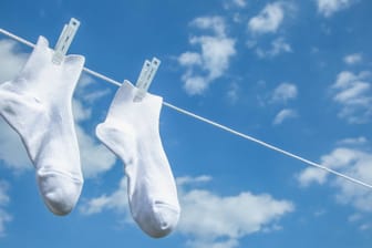 Socken richtig waschen: Sie halten ewig, wenn Sie ein paar Kleinigkeiten beachten.