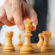 Schach: Bei dem Strategiespiel ist Konzentration wichtig.