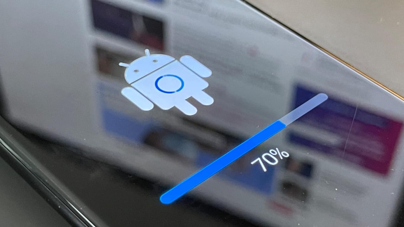 Android-Symbol auf dem Display: So setzen Sie Ihr Android-Gerät auf Werkseinstellungen zurück.