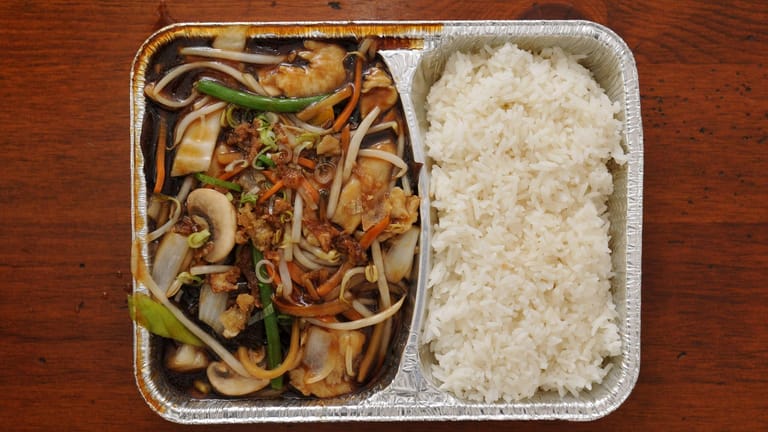 Chop Suey: In chinesischen Restaurants und Fast-Food-Läden ist das Gericht ein Klassiker.