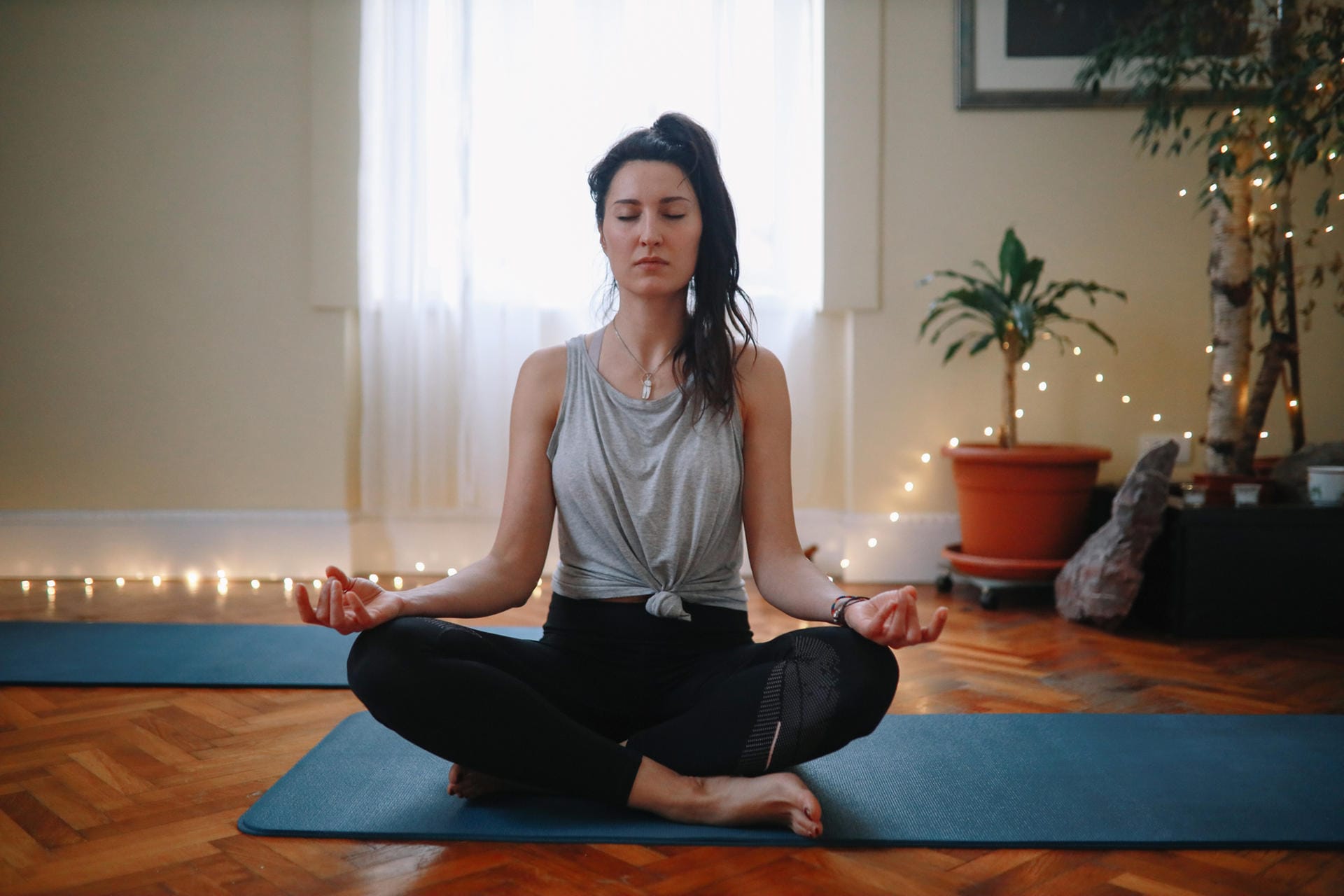 Der beste Weg, Stress zu vermeiden, ist eine Entspannungstechnik zu erlernen. Das kann Yoga sein, autogenes Training oder aber auch die progressive Muskelrelaxation (PMR) nach der Methode von Edmund Jacobsen.