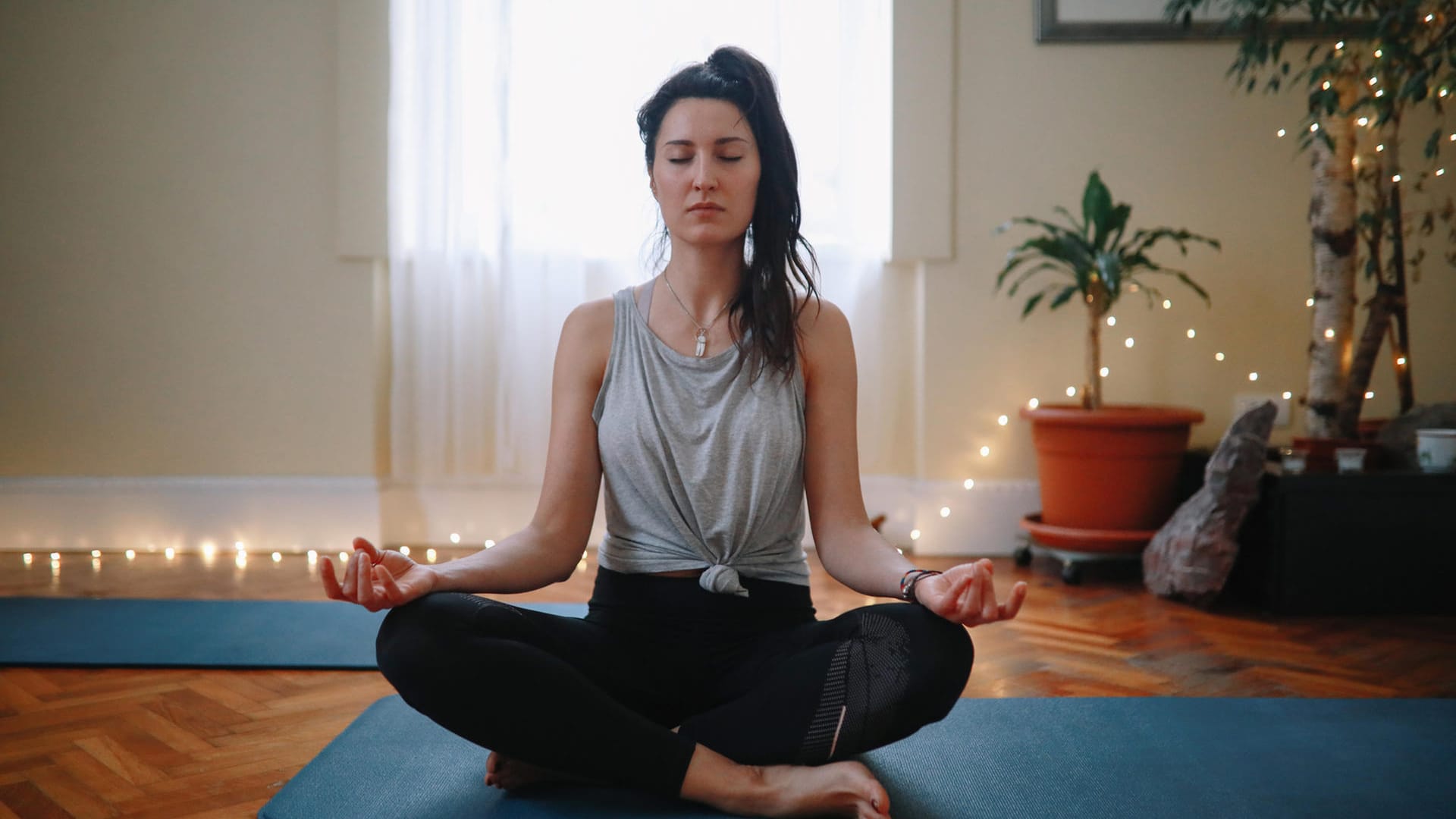 Der beste Weg, Stress zu vermeiden, ist eine Entspannungstechnik zu erlernen. Das kann Yoga sein, autogenes Training oder aber auch die progressive Muskelrelaxation (PMR) nach der Methode von Edmund Jacobsen.