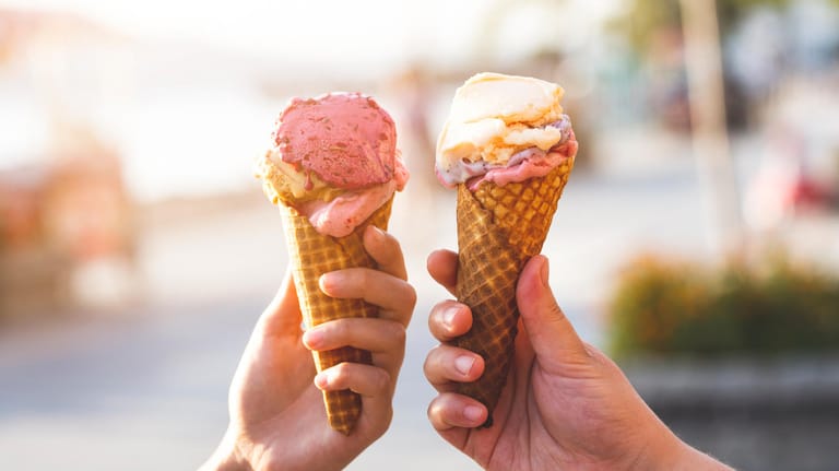 Eiscreme: Mehr als die Hälfte (56 Prozent) isst Eis am liebsten aus der Waffel.