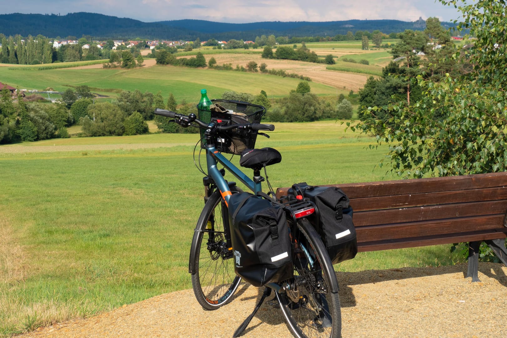 Radeln in der Oberpfalz: Die Radfahrer werden hier mit einer idyllischen Aussicht für das Strampeln belohnt.