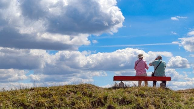 Nach Ansicht von Verbraucherschützern werden aktienbasierte Modelle der Altersvorsorge bisher zu wenig berücksichtigt. Nach Ansicht von Verbraucherschützern werden aktienbasierte Modelle der Altersvorsorge bisher zu wenig berücksichtigt.