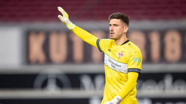 Fabian Bredlow geht beim VfB Stuttgart wohl erneut als Ersatzmann in die Saison. Fabian Bredlow geht beim VfB Stuttgart wohl erneut als Ersatzmann in die Saison.