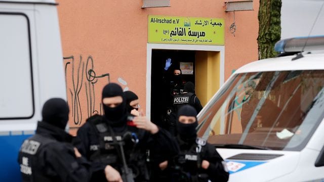 Polizeieinsatz in einer Moschee in Berlin (Archivbild).