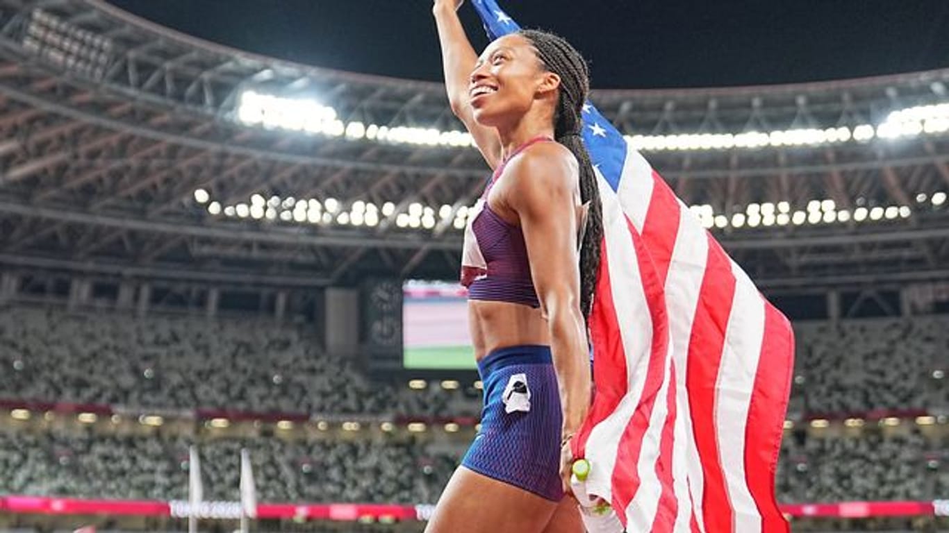 Die US-Amerikanerin Allyson Felix freut sich über ihr siebtes olympisches Gold.