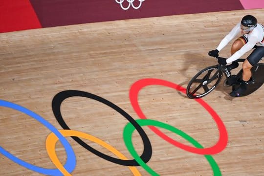 Maximilian Levy auf der olympischen Bahn in Izu.