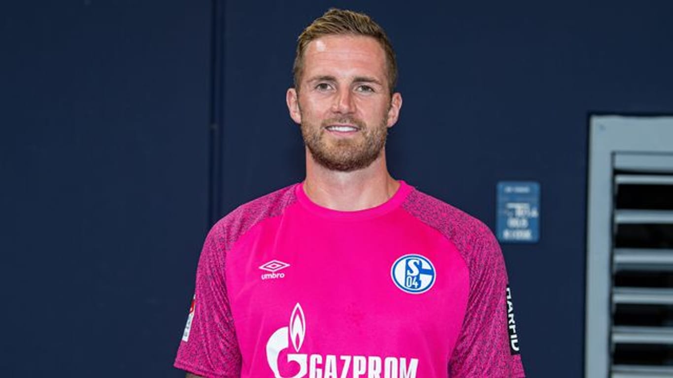 Hat eine deutliche Gehaltskürzung akzeptiert: Schalkes Torwart Ralf Fährmann.