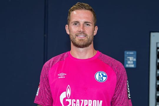 Hat eine deutliche Gehaltskürzung akzeptiert: Schalkes Torwart Ralf Fährmann.