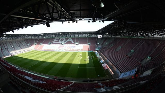 Zum Saisonauftakt im Heimspiel gegen die TSG 1899 Hoffenheim dürfen bis zu 10. Zum Saisonauftakt im Heimspiel gegen die TSG 1899 Hoffenheim dürfen bis zu 10.