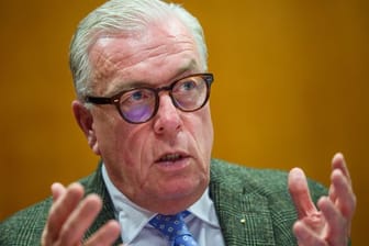 Klaus Reinhardt: "Es ist doch nicht jeder zweite Deutsche überzeugter Impfgegner.