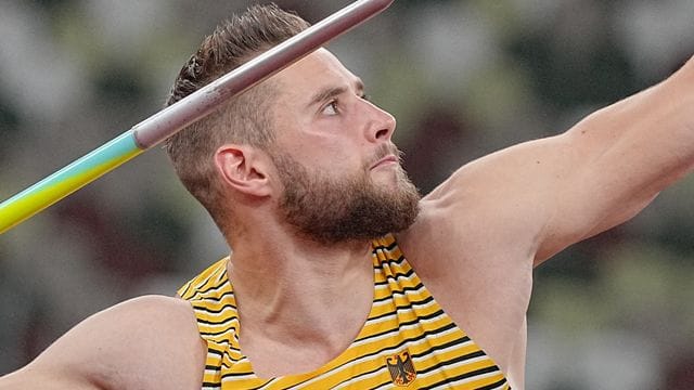 Nach der klar verpassten Goldmedaille bei den Olympischen Spielen will sich Johannes Vetter mit weiten Würfen rehabilitieren.