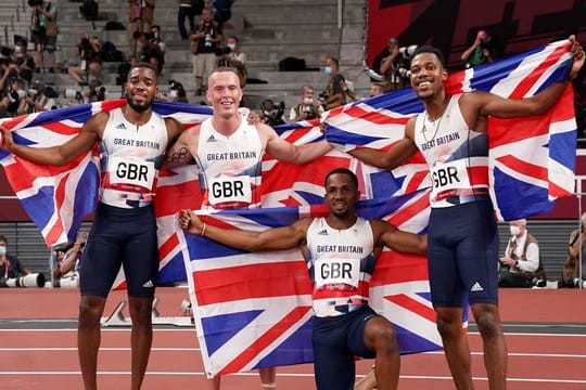 Der britischen 4x100-Meter-Staffel um Chijindu Ujah (2.