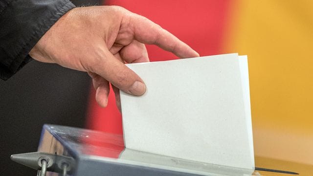 Bei der Bundestagswahl in gut sechs Wochen soll ein reformiertes Wahlrecht zur Anwendung kommen. Bei der Bundestagswahl in gut sechs Wochen soll ein reformiertes Wahlrecht zur Anwendung kommen.