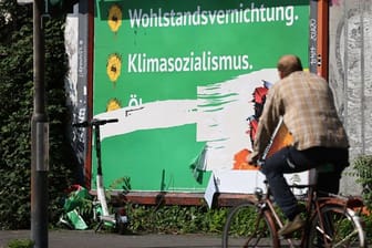 Die Grünen wehren sich vor der Bundestagswahl im September gegen eine massive Schmähkampagne.