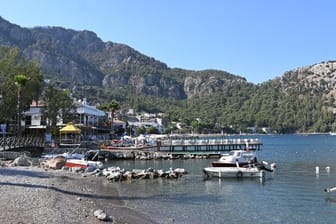 Der kleine Hafen des Touristenorts Marmaris in der Provinz Mugla.