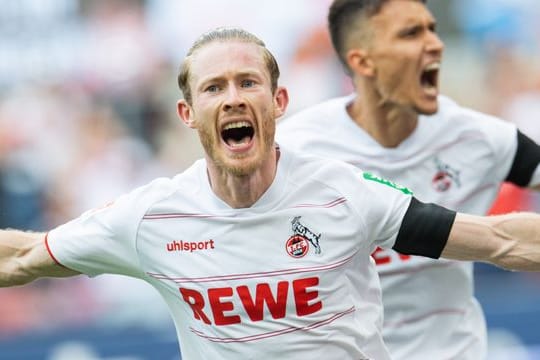 Kölns Doppelpacker Florian Kainz bejubelt sein erstes Tor des Spiels.