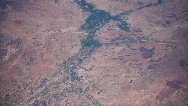 Blick aus dem Flugzeug auf einen Landstrich im Niger (Archivbild). Blick aus dem Flugzeug auf einen Landstrich im Niger (Archivbild).