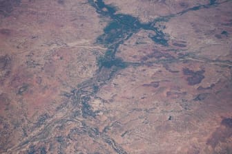 Blick aus dem Flugzeug auf einen Landstrich im Niger (Archivbild).