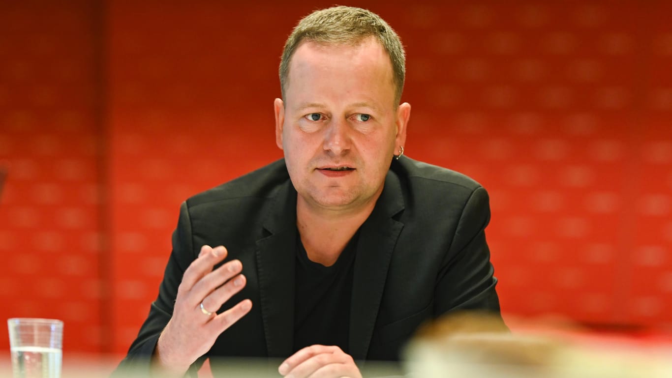 Klaus Lederer (Die Linke): Der Spitzenkandidat möchte die Enteignung großer Immobilienkonzerne vorantreiben. Klaus Lederer (Die Linke): Der Spitzenkandidat möchte die Enteignung großer Immobilienkonzerne vorantreiben.