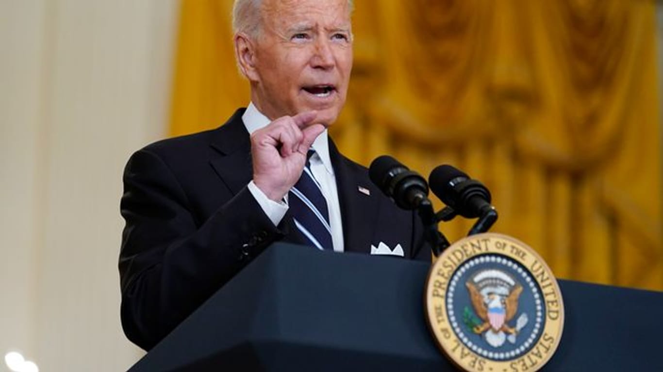 US-Präsident Joe Biden hat Probleme bei der Evakuierung von Afghanen aus Kabul wegen des Vorgehens der Taliban angedeutet.