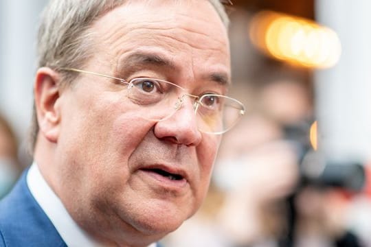 Unions-Kanzlerkandidat Armin Laschet befürwortet diplomatische Gespräche mit den Taliban.