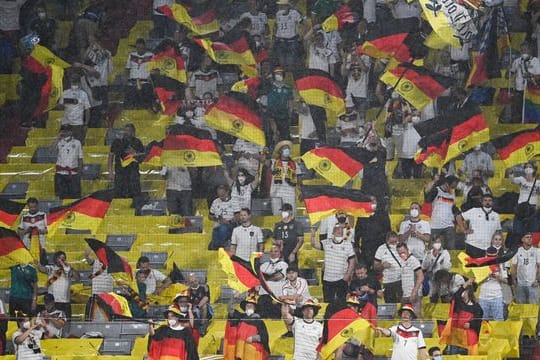 Der DFB wird Freikarten an die Fans verteilen.