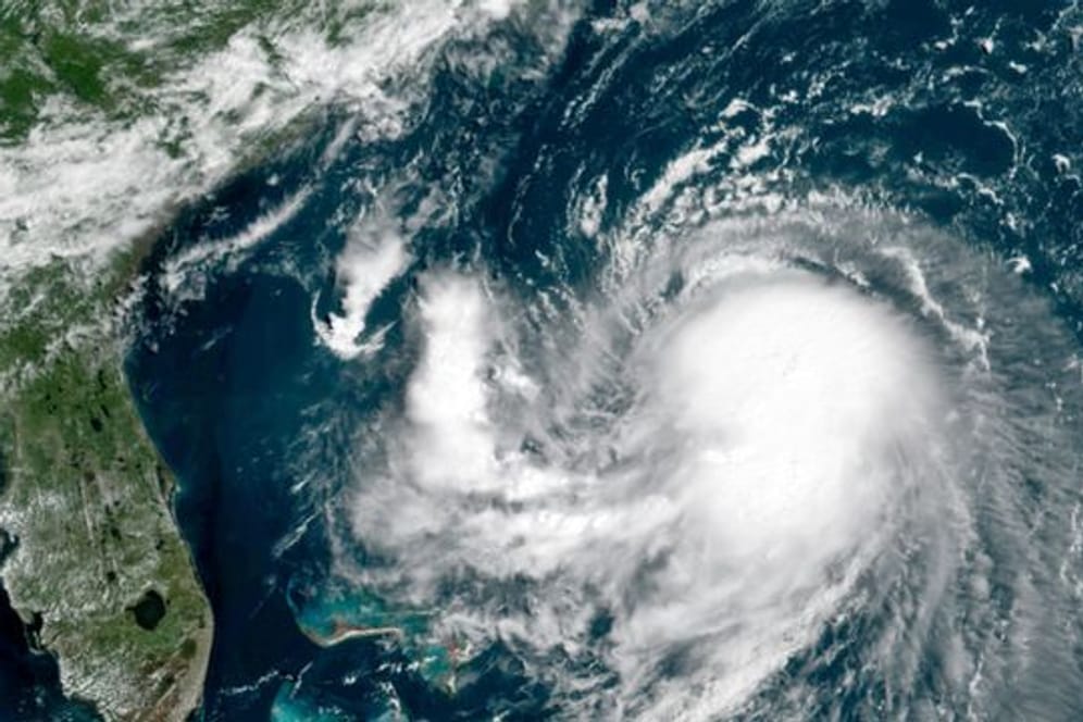 Hurrikan "Henri" nähert sich den USA.