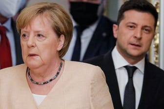 Bundeskanzlerin Angela Merkel ist zu Gast in Kiew beim ukrainischen Präsidenten Wolodymyr Selenskyj.