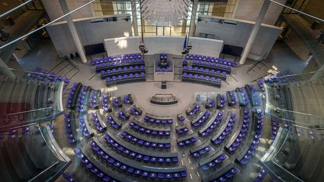 Der neue Bundestag konstituiert sich spätestens am 26. Der neue Bundestag konstituiert sich spätestens am 26.