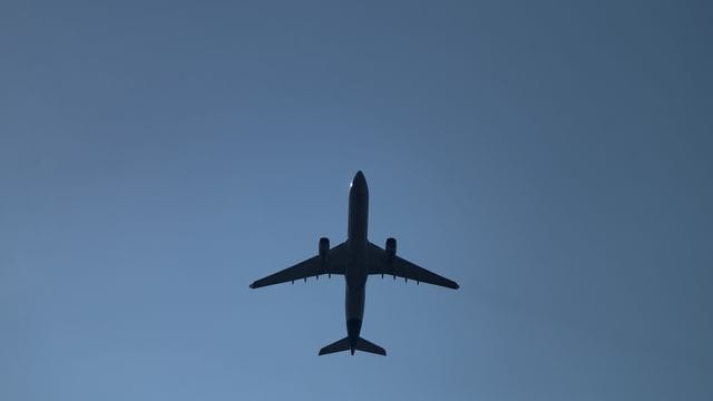 Klima und Mobilität: Wird das Fliegen teurer?.