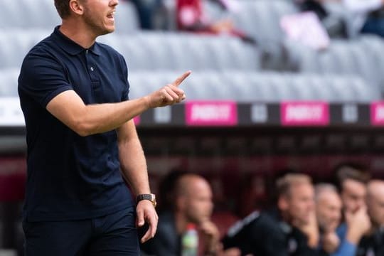 Stärkt Leroy Sané den Rücken: Bayern-Coach Julian Nagelsmann.
