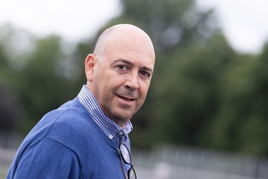 Leverkusens Geschäftsführer Fernando Carro hat finanzielle Zugeständnisse seines Clubs bei der Verteilung der TV-Gelder ausgeschlossen.