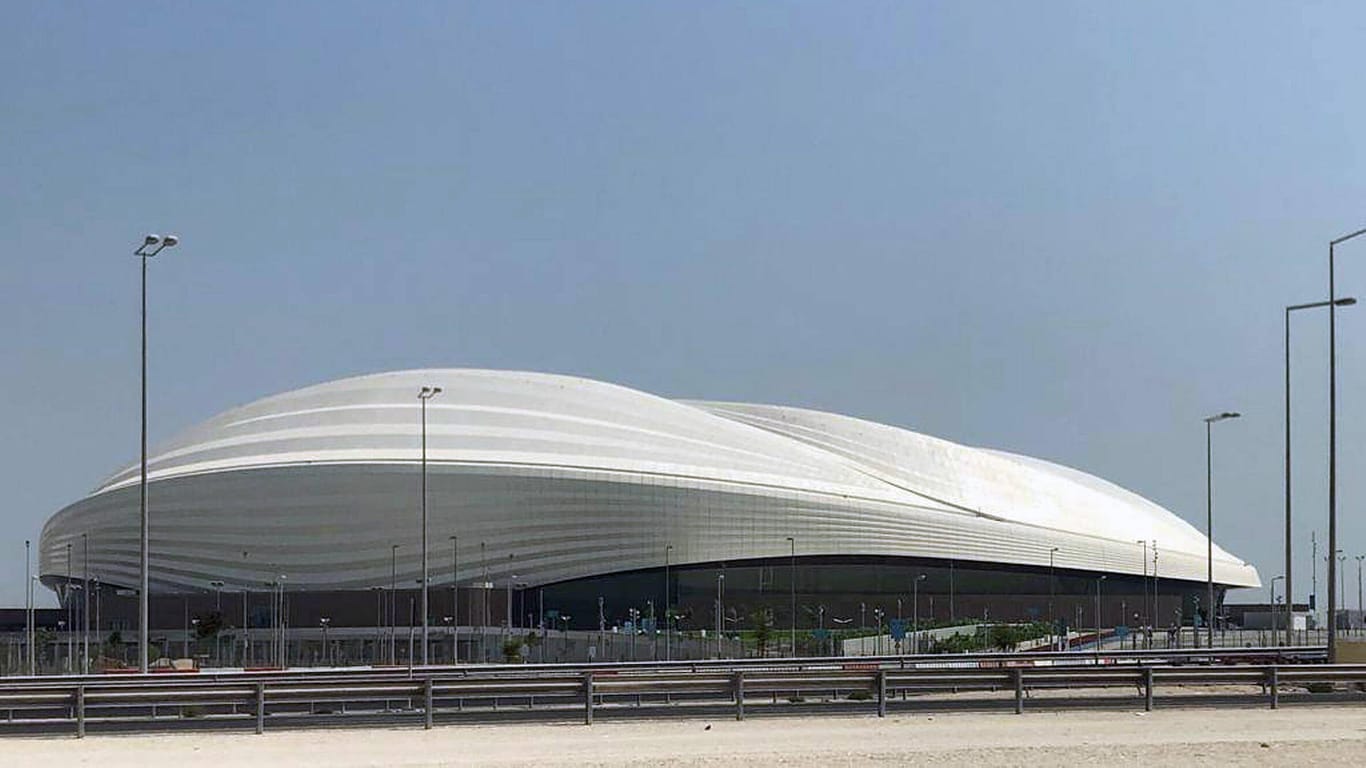 In Arenen wie dem Al-Janoub Stadion findet die WM in Katar statt.