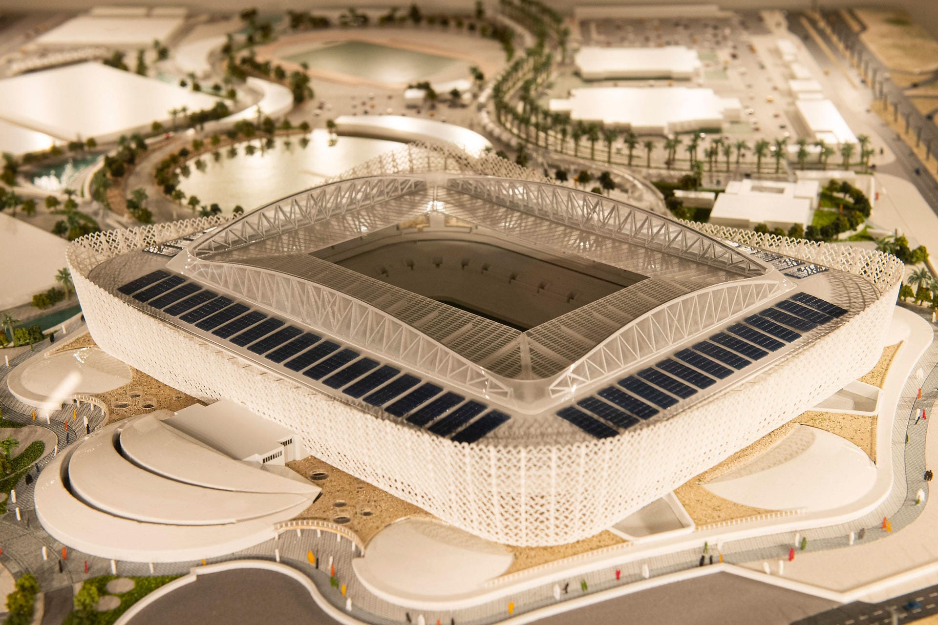 Im Ahmed-bin-Ali-Stadion finden sechs Gruppenspiele und ein Achtelfinale statt.