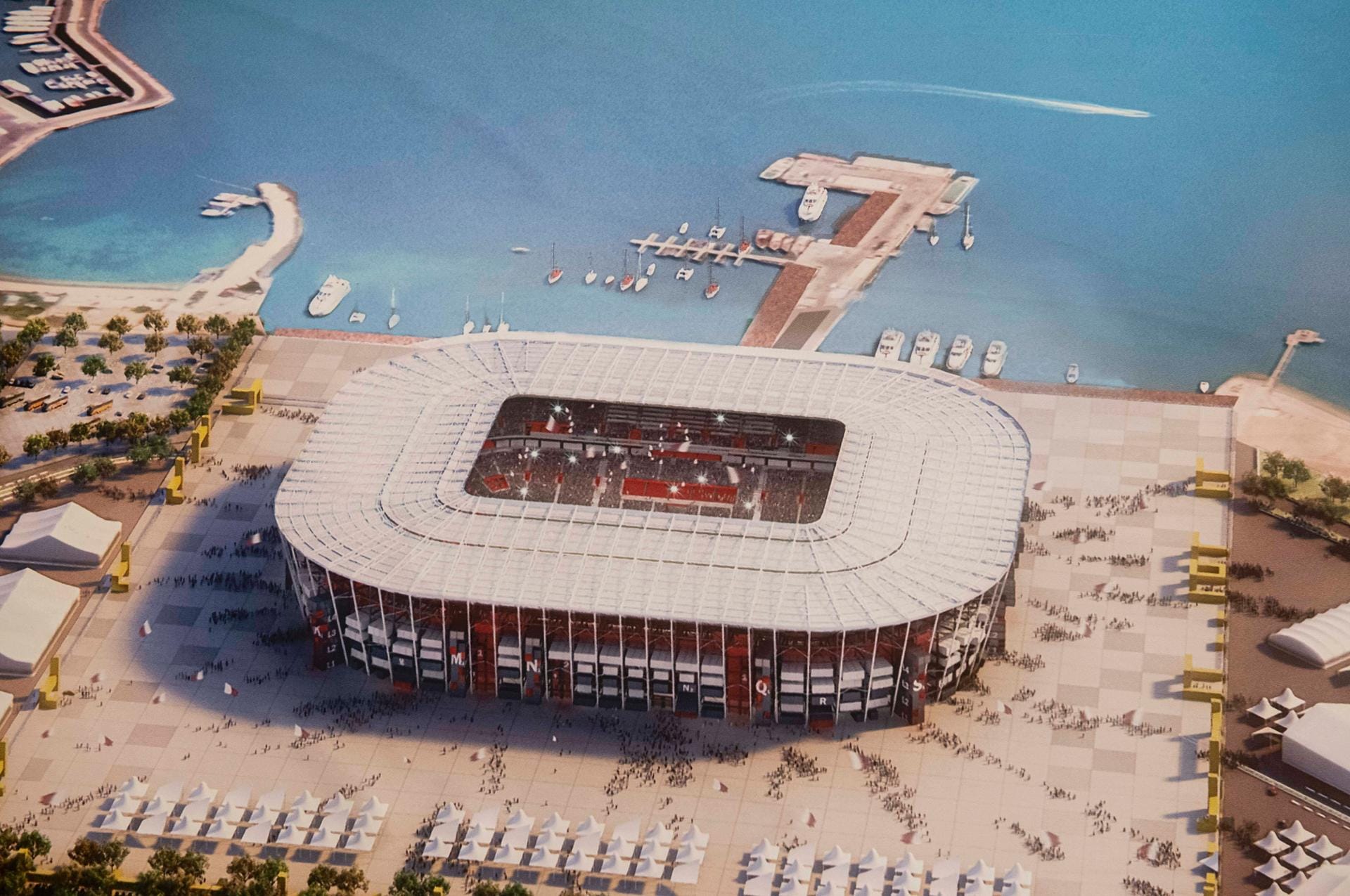 Ras-Abu-Aboud-Stadion (Doha): 40.000 Plätze. In dieser Arena am Hafen Dohas sollen sechs Gruppenspiele und ein Achtelfinale stattfinden.