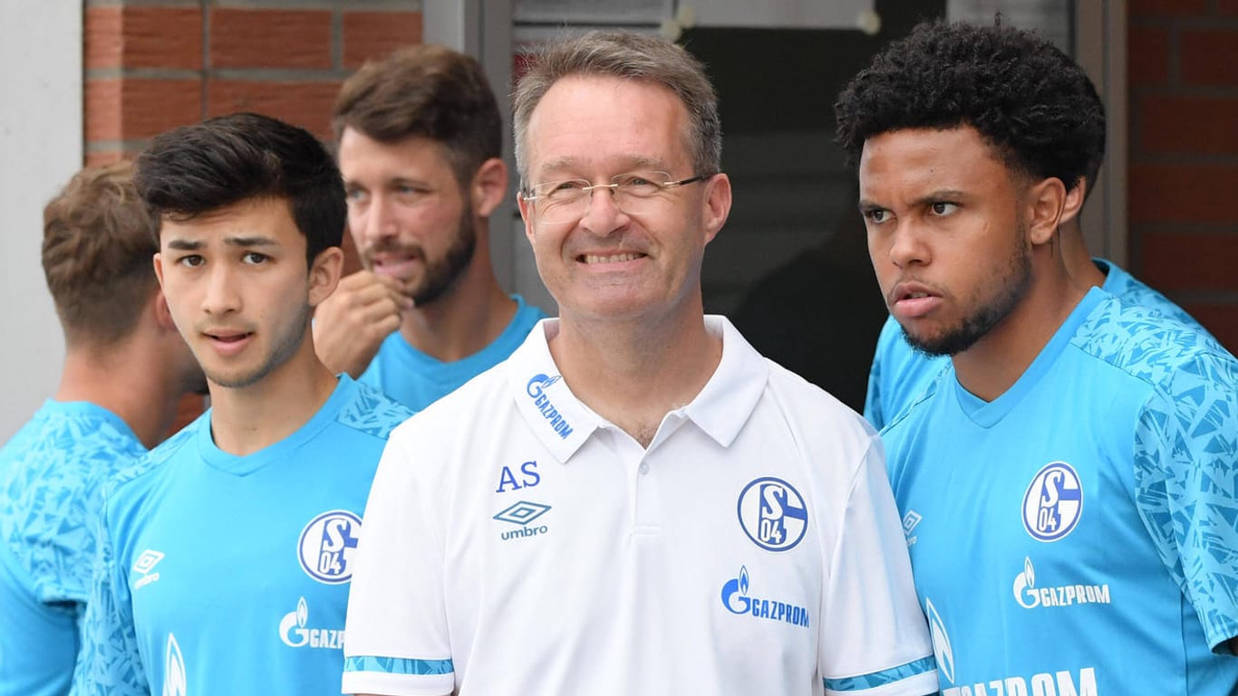 Andreas Schlumberger: In der Bundesliga war der Rehatrainer zuletzt bei Schalke 04 aktiv und betreute unter anderem den jetzigen Juventus-Star Weston McKennie (re.).