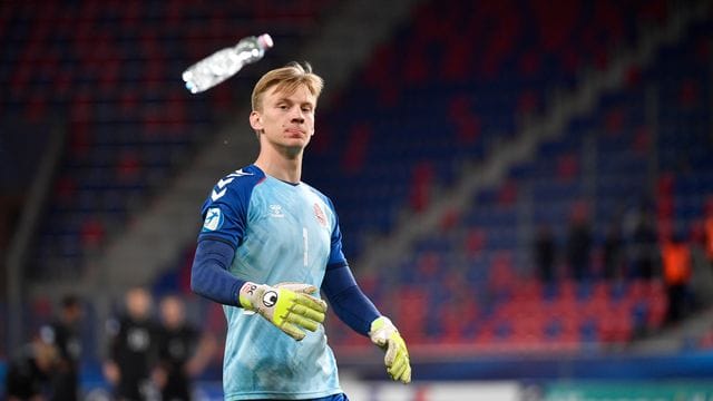 Dänemarks U21-Torhüter Oliver Christensen hat in Berlin einen Vertrag über fünf Jahre unterschrieben. Dänemarks U21-Torhüter Oliver Christensen hat in Berlin einen Vertrag über fünf Jahre unterschrieben.