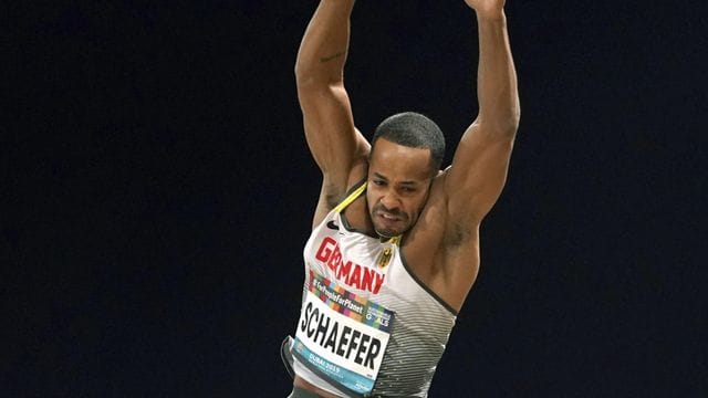 Weitspringer Leon Schäfer bei der Para-WM der Leichtathleten 2019 in Dubai.