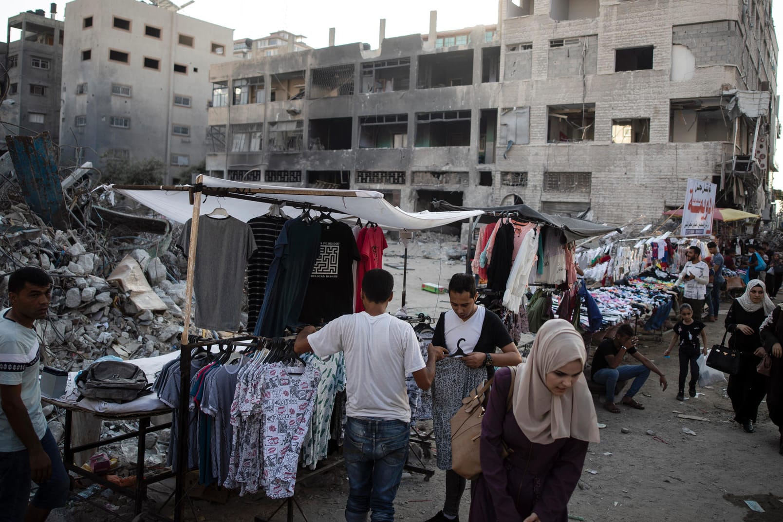 Straße im Gazastreifen: In dem Gebiet leben etwa zwei Millionen Menschen unter sehr schlechten Bedingungen.