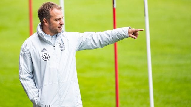 Gibt gegen Fußballzwerg Liechtenstein sein Debüt als Bundestrainer: Hansi Flick. Gibt gegen Fußballzwerg Liechtenstein sein Debüt als Bundestrainer: Hansi Flick.