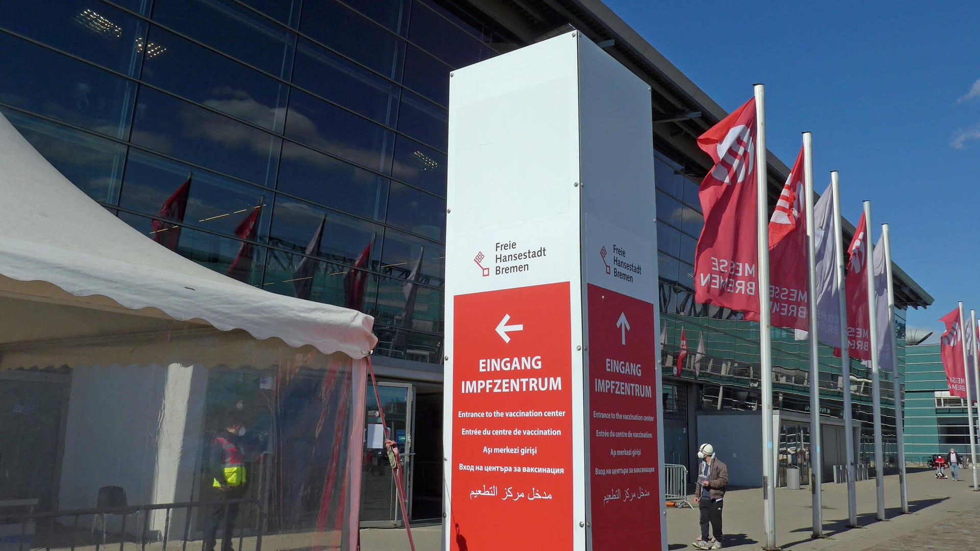 Corona-Impfzentrum in Bremen (Archivbild): In der Stadt starten die Auffrischungsimpfungen. Corona-Impfzentrum in Bremen (Archivbild): In der Stadt starten die Auffrischungsimpfungen.