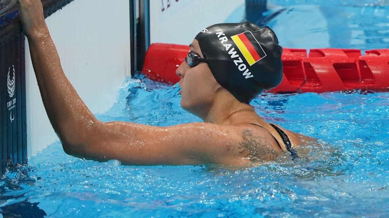 Holte kurz nach Taliso Engel das zweite deutsche Para-Schwimmgold in Tokio: Elena Krawzow.